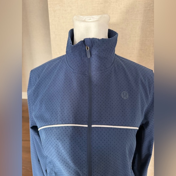 Lululemon Court Rival Track Jacket
Perforated 2 - Picture 3 of 7